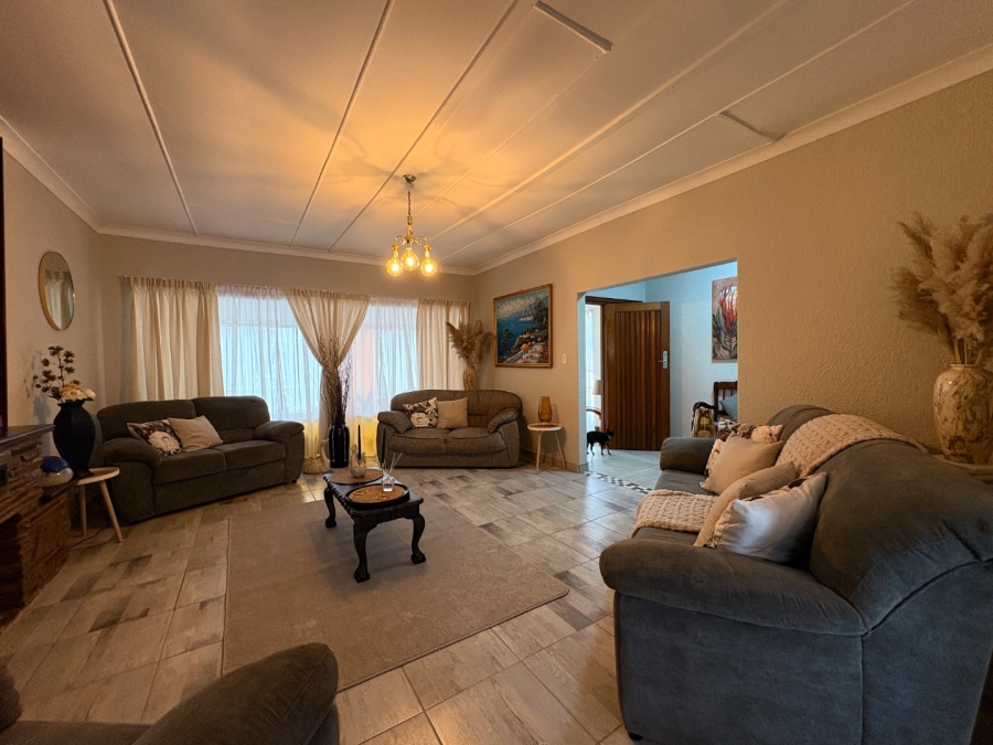3 Bedroom Property for Sale in Flimieda North West